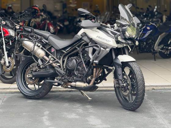 TRIUMPH TIGER 800 XR TRIUMPH TIGER 800 XR
